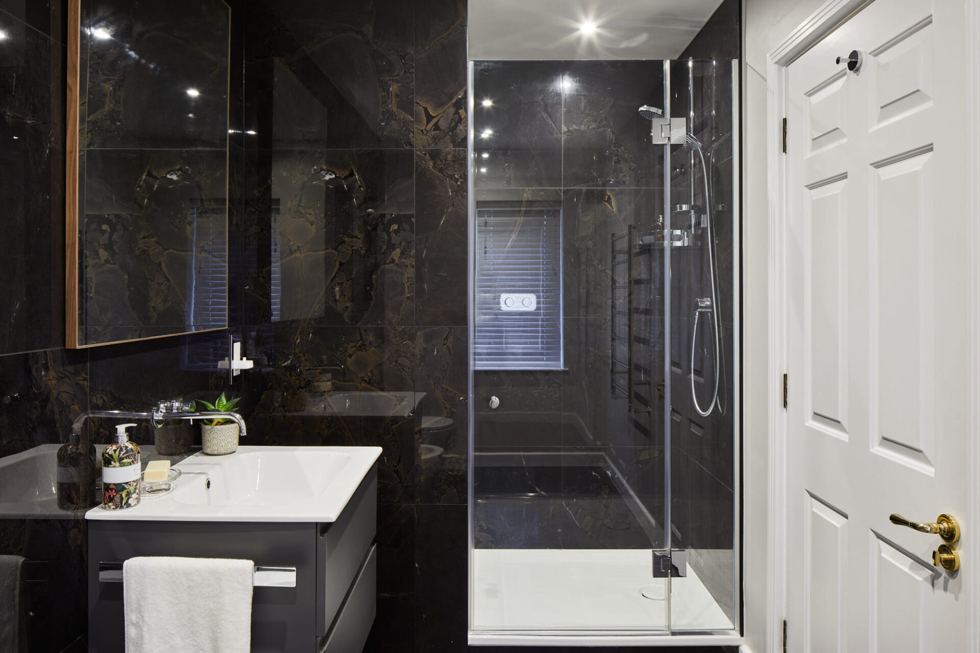 En Suite - Black Bathroom Ideas - Cardinal House