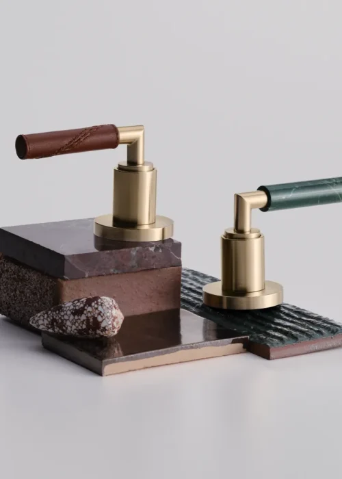 Dornbracht-Atelier_TARA-Handles_Leather_Verdite_01